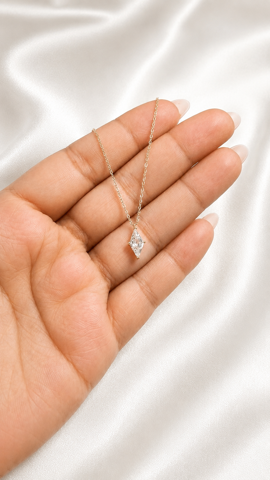 Virelle Diamond-Cut Pendant Necklace