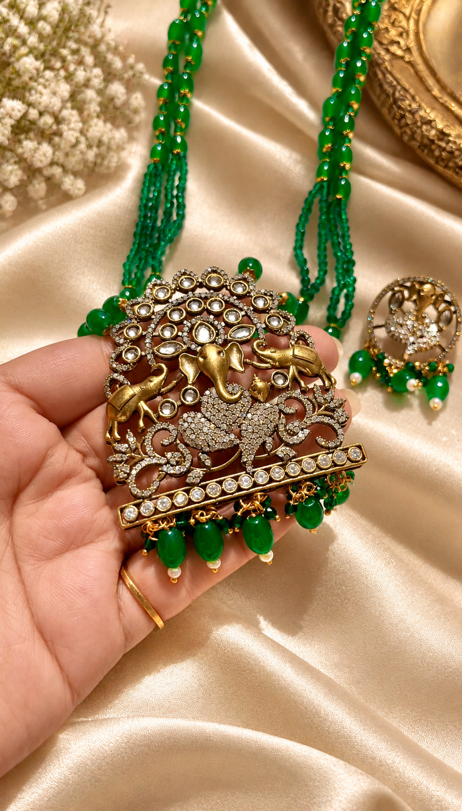 Vinayak Green Set additional view