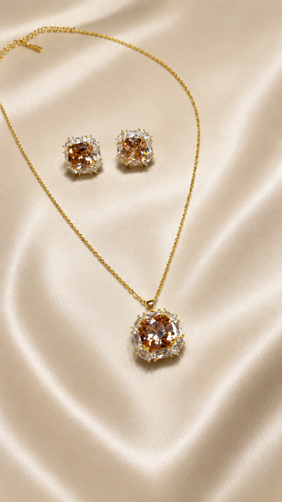 Vintage Treasure Set - Close-up Peach-Brown Center with Crystal Halo