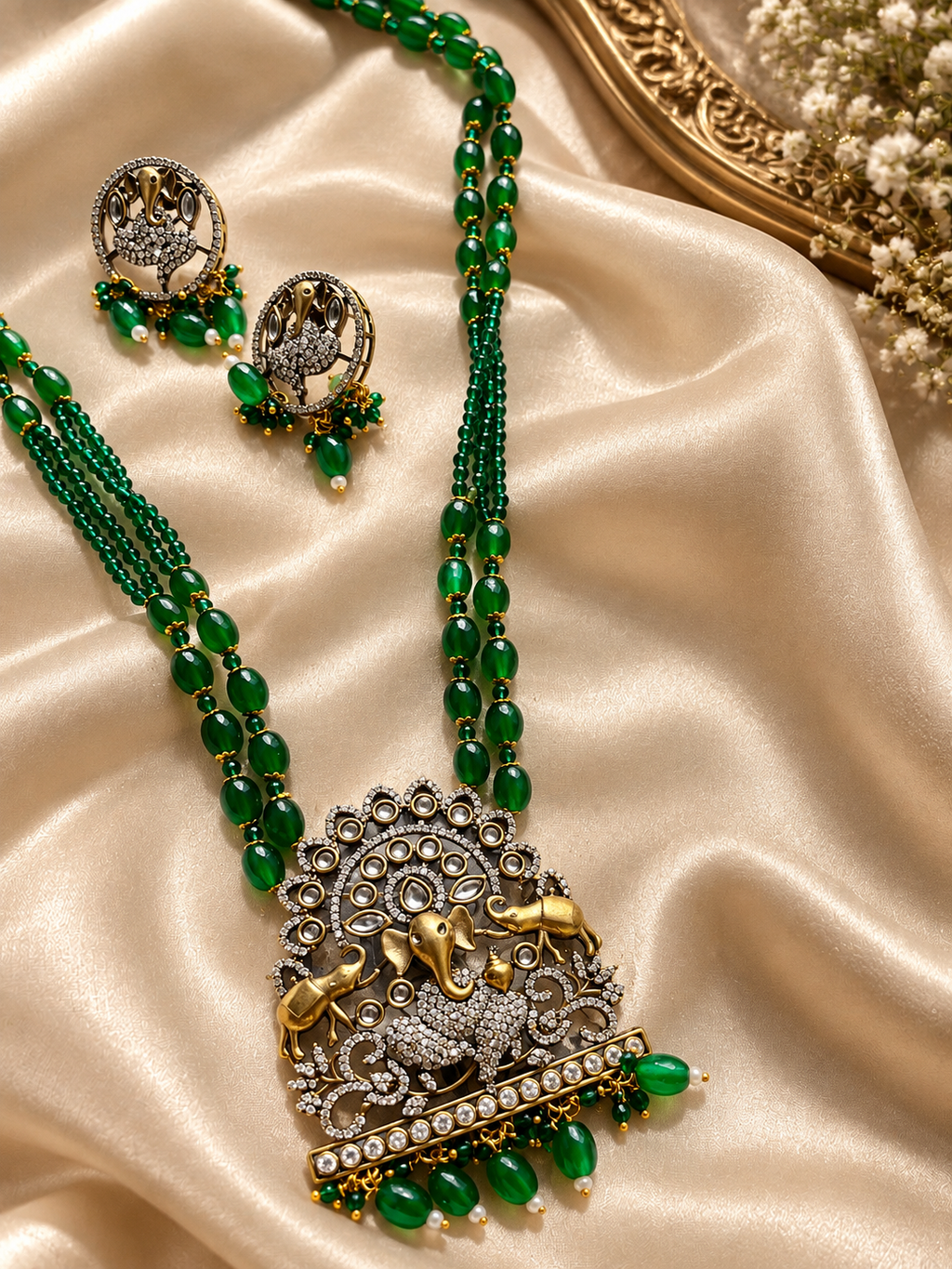 Vinayak Green Set necklace and earrings